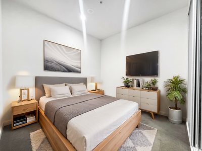 1002 / 327 La Trobe Street, Melbourne