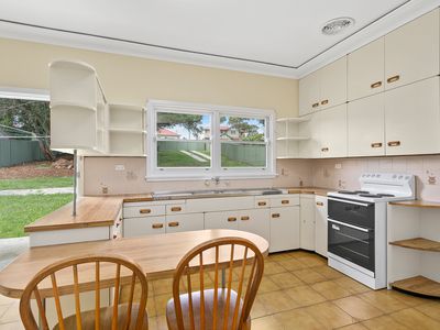 113 Lakeview Parade, Primbee