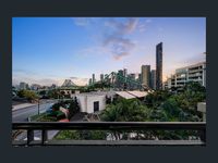 A2 / 100 Bowen Terrace, New Farm