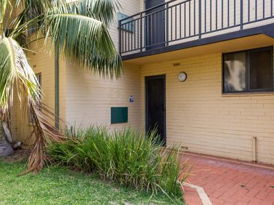 8/17 Stanley Street, Scarborough