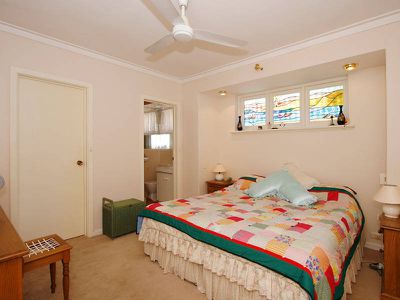 37 Karoonda Rd, Booragoon