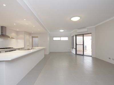 2 / 58 Central Avenue, Ascot