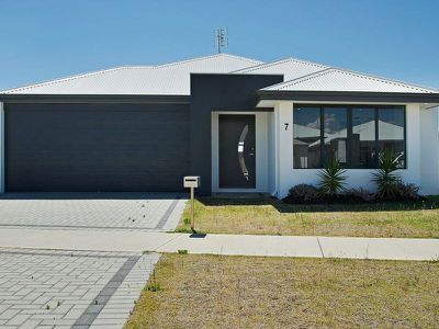 7 Persian Street, Eglinton