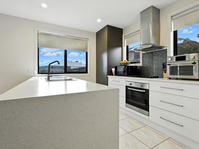 2 / 2 Carol Court, Westbury