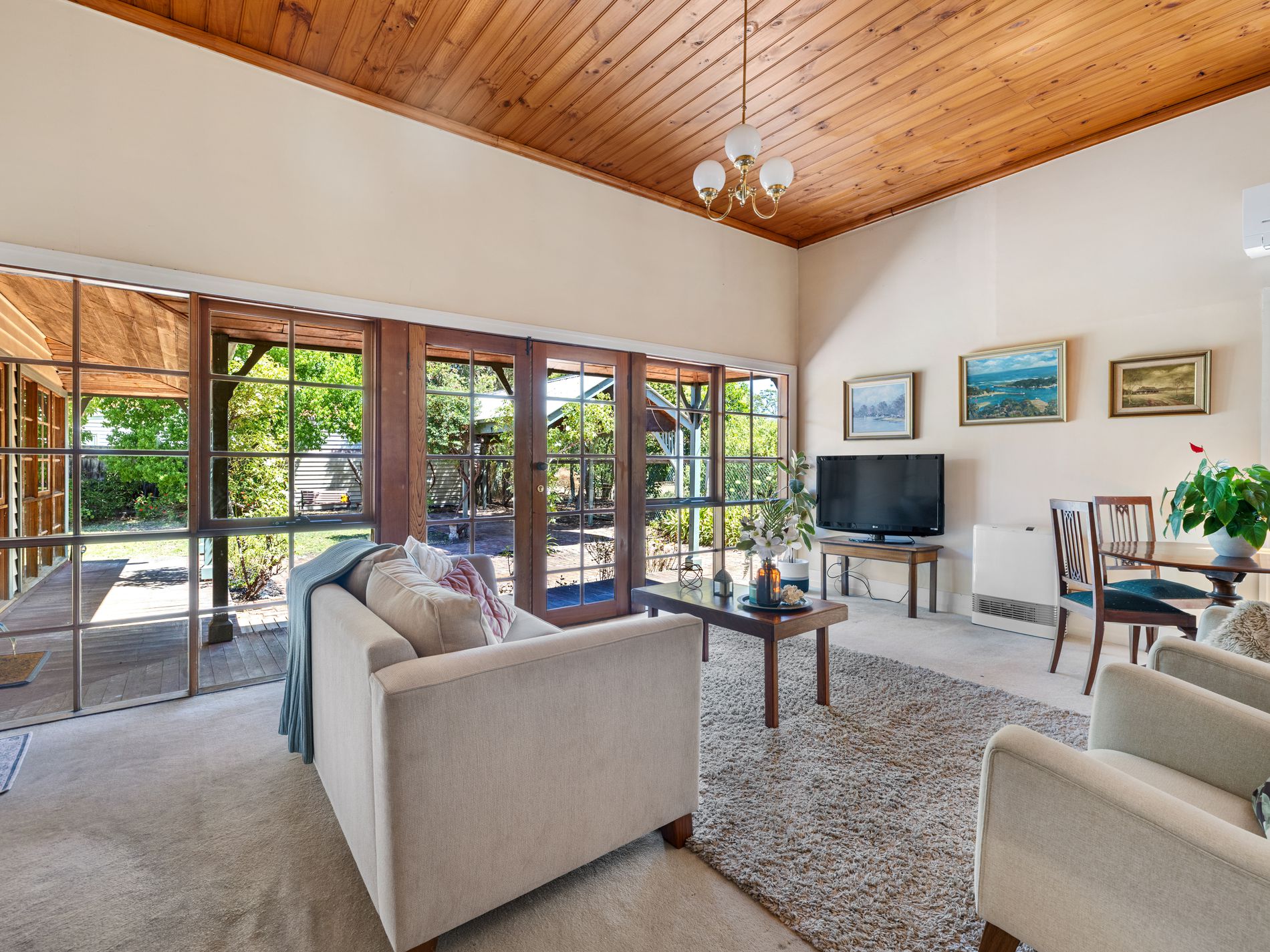 211 Melbourne Road, Williamstown