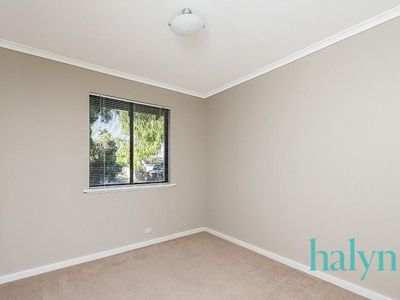 3 / 8 Lawrence Street, Como