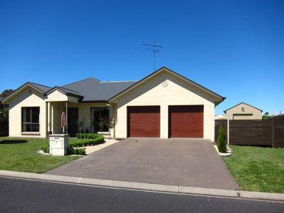 4 James Cook Avenue, Mount Gambier