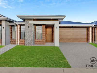 21 Skylark Avenue, Officer