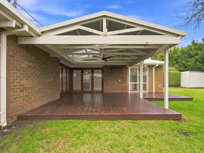 9 Yvette Close, Sale
