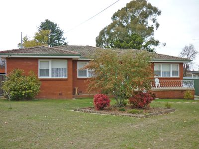 4 Amos Avenue, Blayney