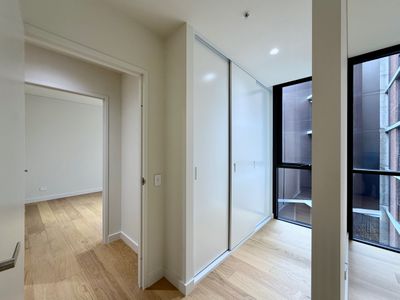 502 / 137 Anzac Parade, Kensington