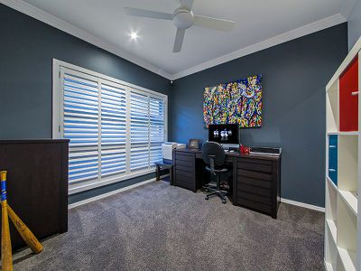 93 Feathertail Pl, Wakerley