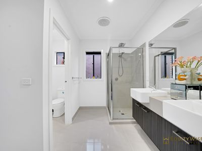 53 Anniversary Avenue, Wyndham Vale