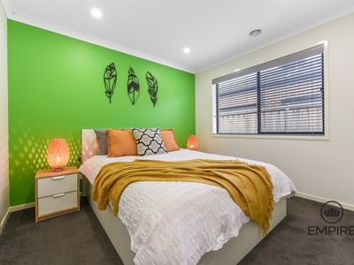 27 Cherokee Parade, Clyde