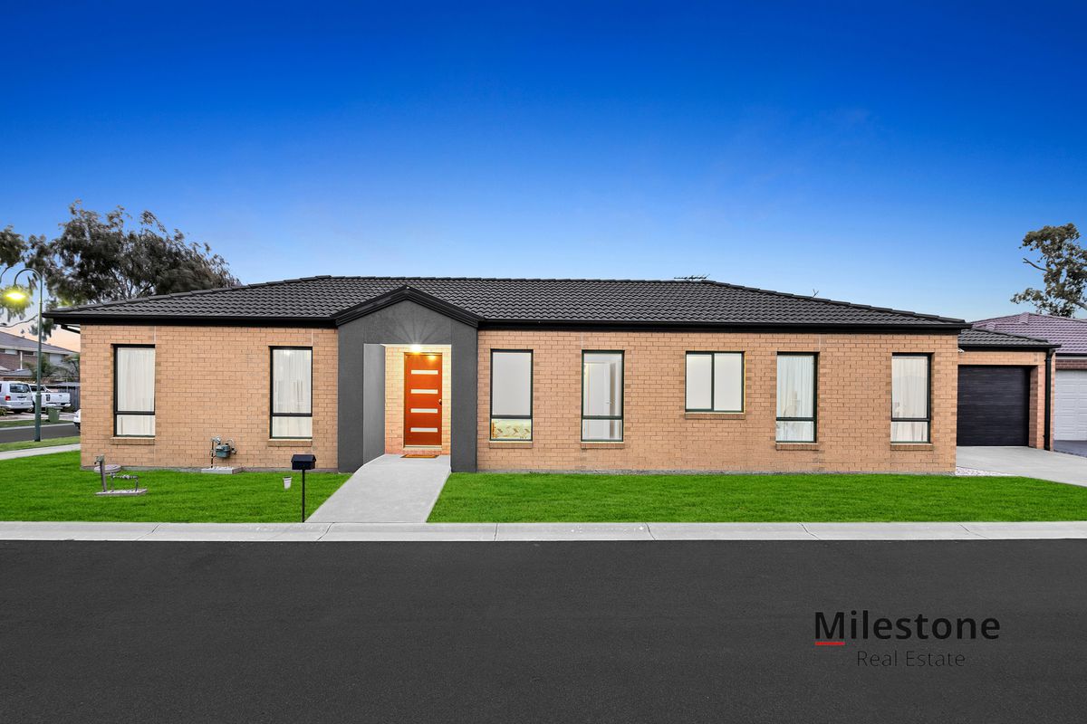 11 Banjo Circuit, Lynbrook