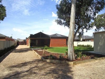 7 Crossley Avenue, Epsom