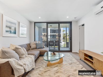 81 / 172 Railway Parade, West Leederville