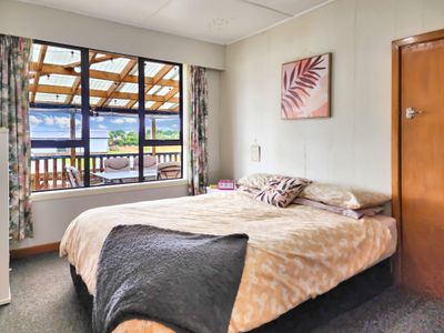 27 Bath Road, Riverton