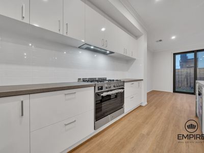100 Clara Drive, Clyde North