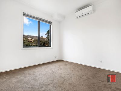 2 / 4 Fortune Street, Box Hill North