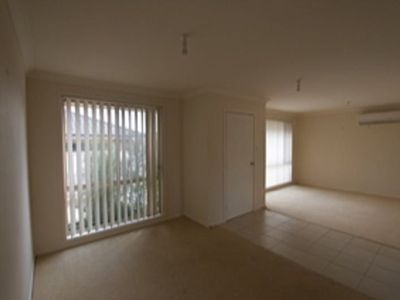 2 / 3 Lovell Street, Shortland