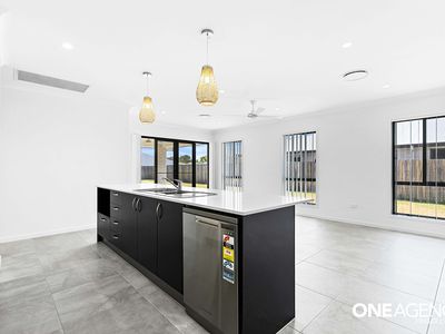 10 Coolamon Court, Urraween