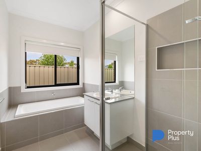 67 Blossom Drive, Epsom