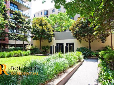 B801 / 24 Point Street, Pyrmont