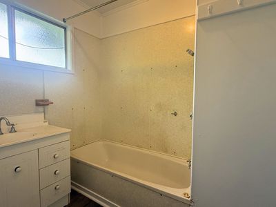 10 Lawson Drive, Moranbah