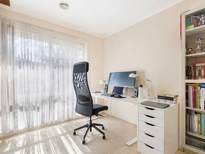 16 Burlington Chase, Hampton Park