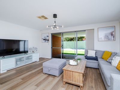 9B Towton Street, Redcliffe