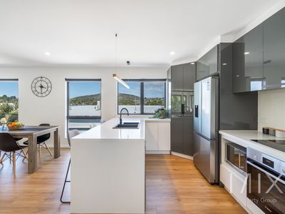 2 / 3 Lennox Avenue, Lutana
