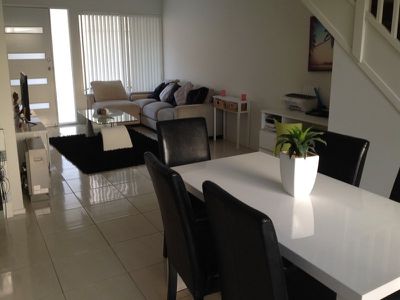 11 / 76 Essex Street, Berkeley