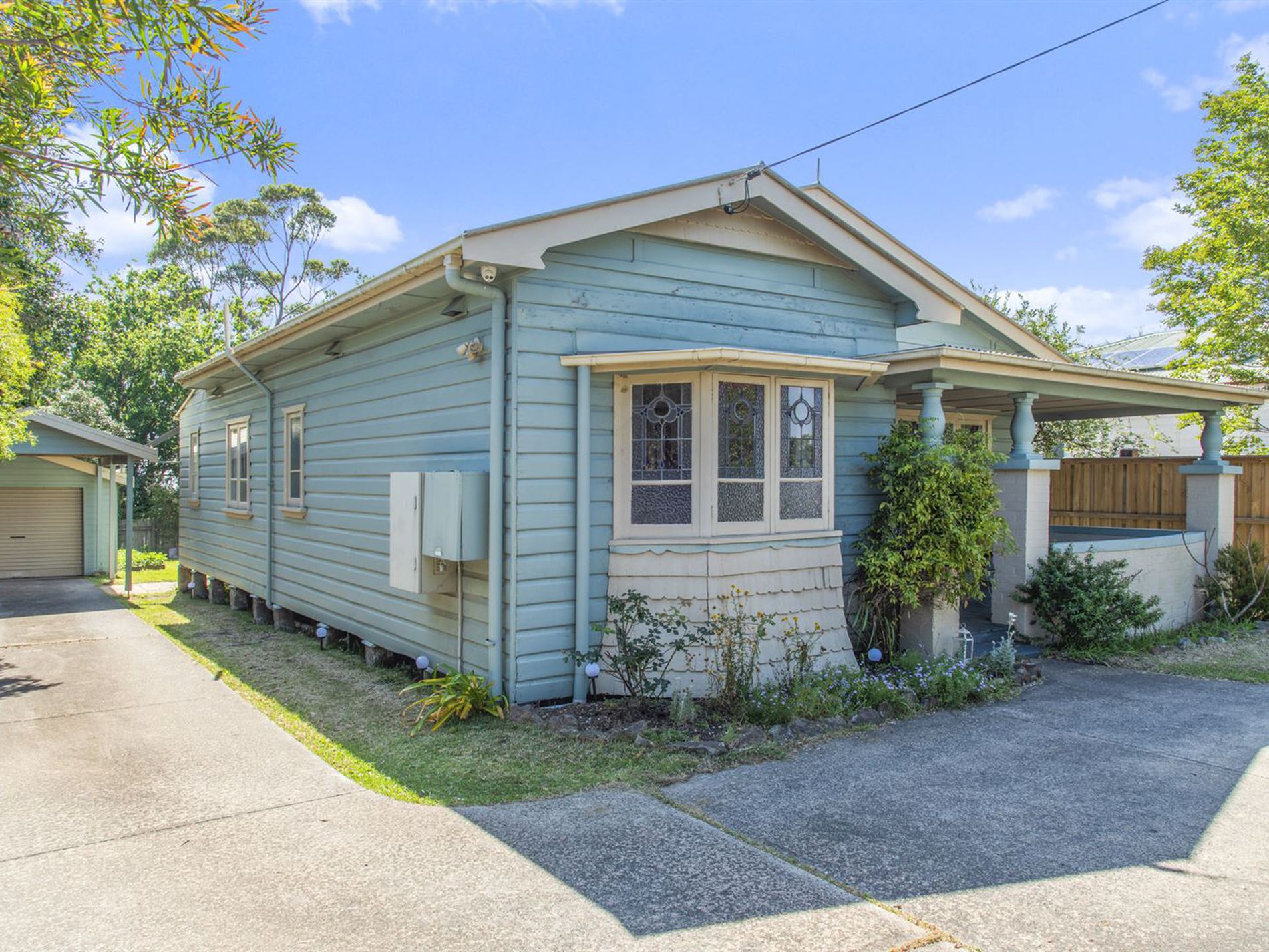 52 Princes Highway, Milton