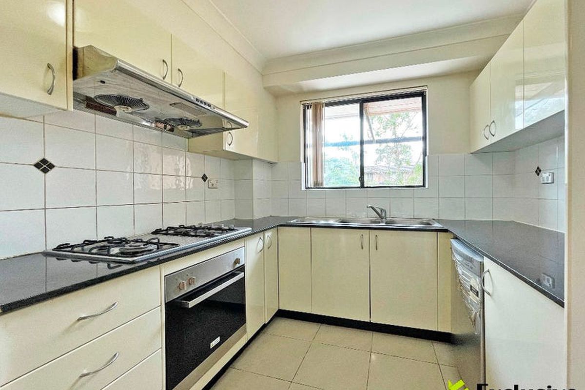 15 / 16-18 Hornsey Road, Homebush West