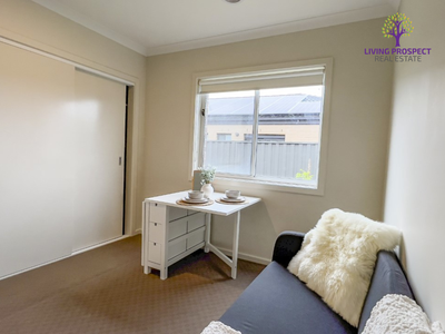 Bedroom 4 / 15 Grandvista Boulevard, Werribee