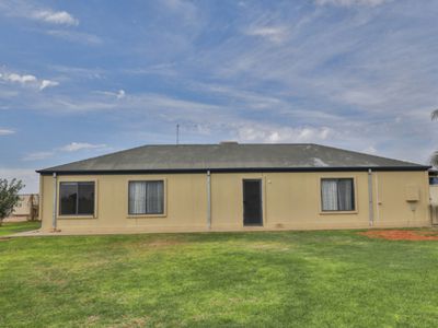 16 Sterling Drive, Mildura