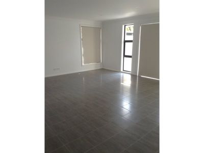 1 / 37 Winnima Way, Berkeley