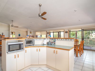 38 KARRASCHS ROAD, Dundowran