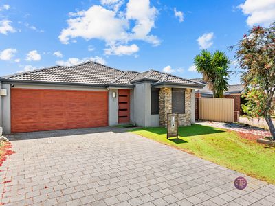 10 Moston Crescent, Bertram