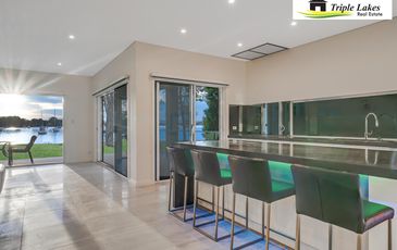 12 Gordon Avenue, Summerland Point