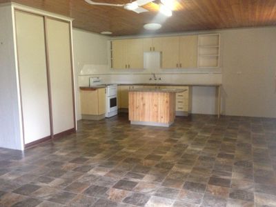33 Wattle Road, Elong Elong
