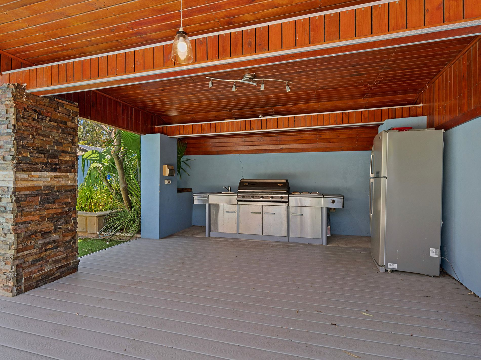 5 St Georges Avenue, Champion Lakes