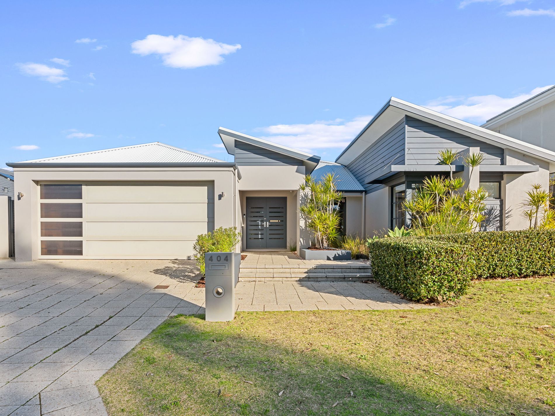 404 Kingsway, Landsdale
