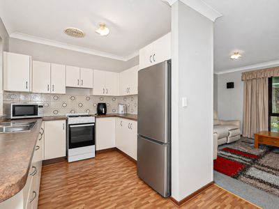 4 Redross Court, Armadale