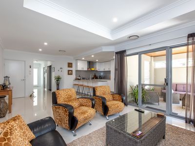11A May Drive, Nollamara