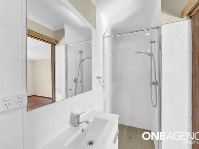 393 Blunder Road, Durack
