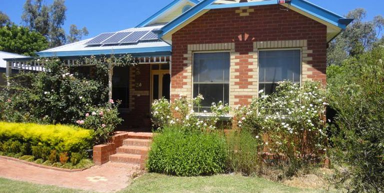 24 Hurt Street, Violet Town