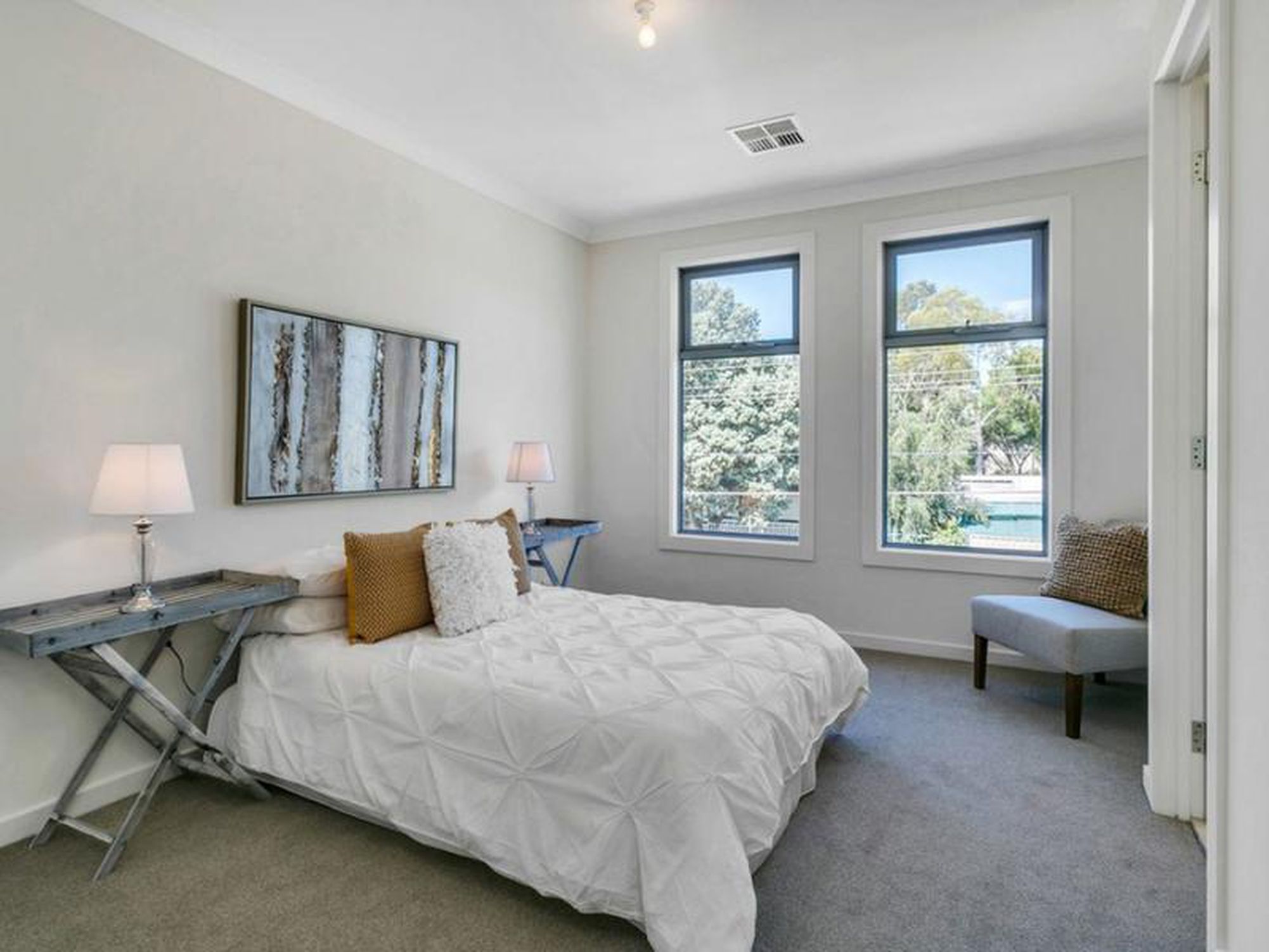 2B Gregory Avenue, Campbelltown