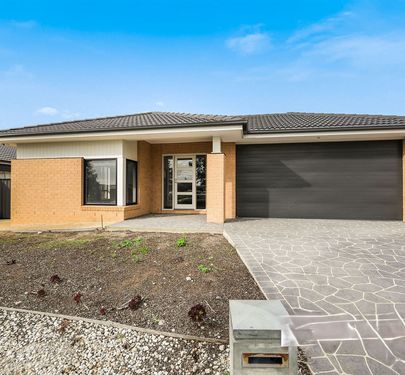 23 Calabrese Circuit, Clyde North